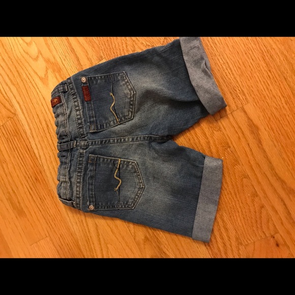 Girls 7 for all Mankind Jeans capris/shorts NEW - Picture 2 of 3
